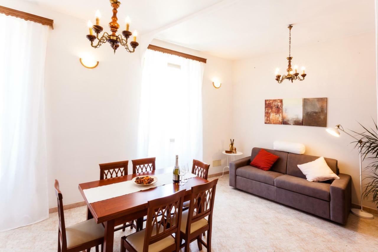 Apartment Redseven Rom